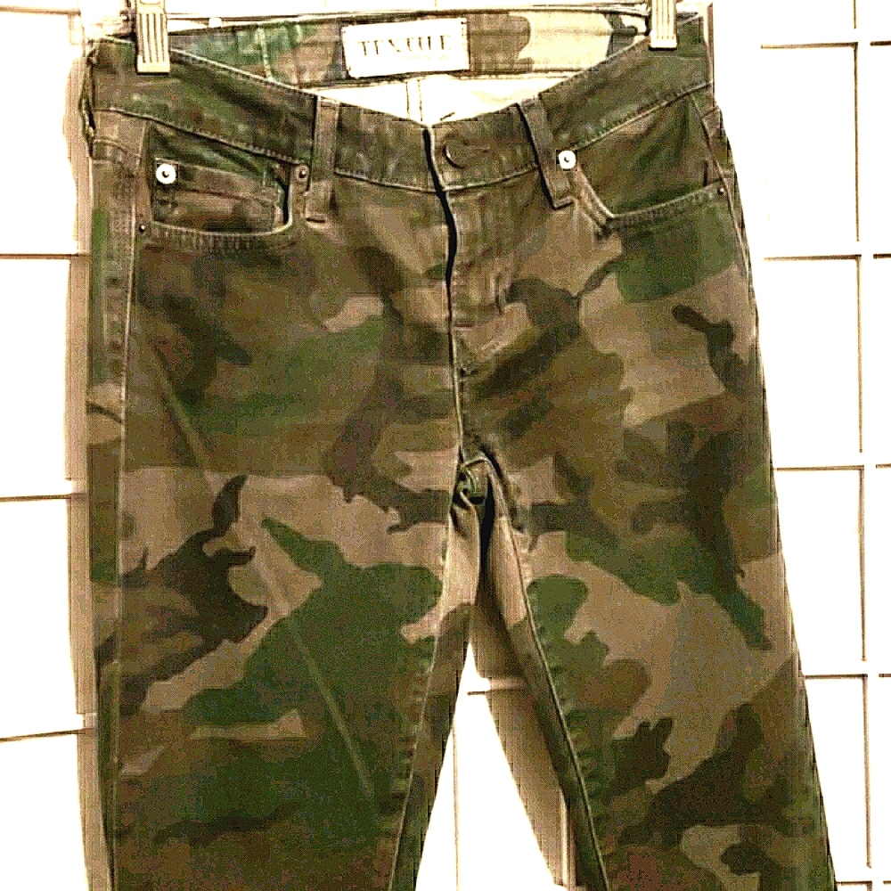 TEXTILE ELIZABETH AND JAMES CAMOUFLAGE PANTS SZ 25